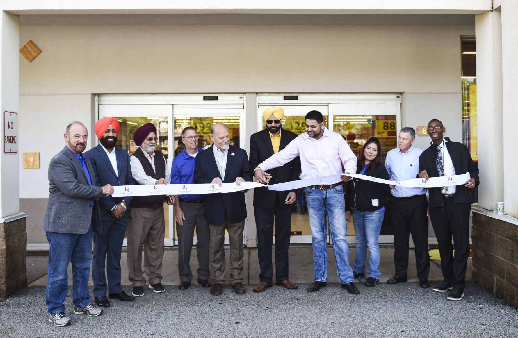 052319-mda-nws-savemore-03.jpg